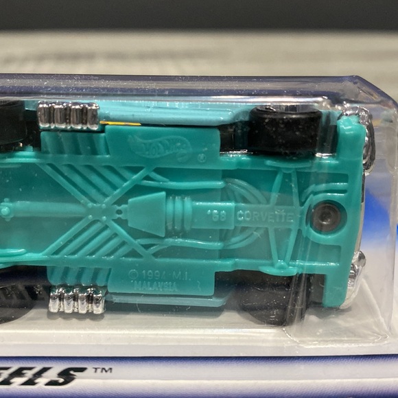 Hot Wheels | ‘58 Corvette - 1:64 Scale - Picture 9 of 10